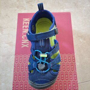 Boys Keen Sandals, size 11